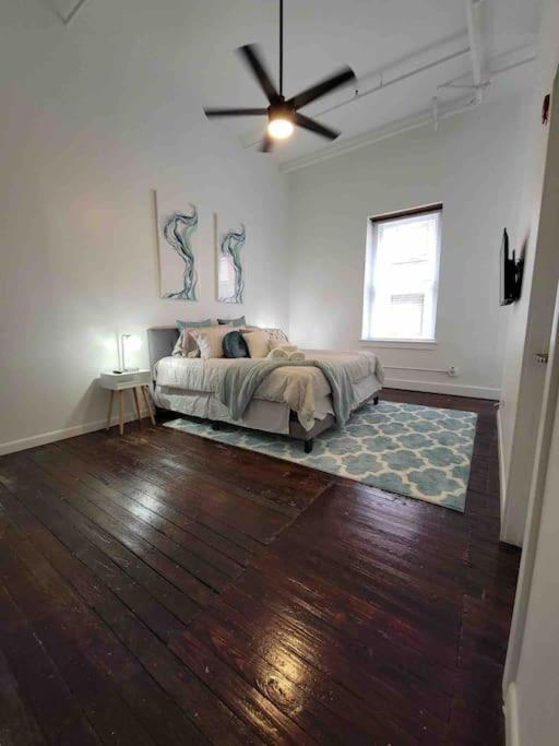 Luxury Condo “Walk To Everything” Memphis Eksteriør bilde